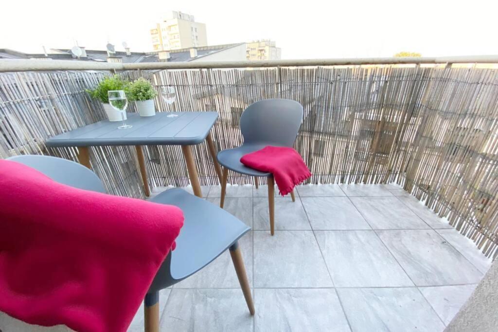 Style Apartment Next To Kazimierz And Old Town + Netflix Cracovia Exterior foto